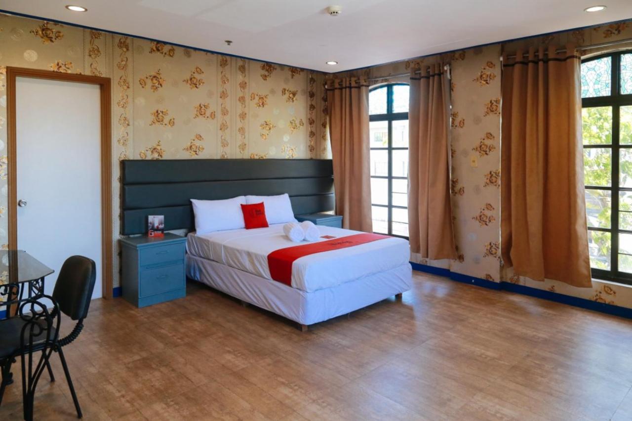 Reddoorz Plus @ Castle Chateau Iloilo Rom bilde