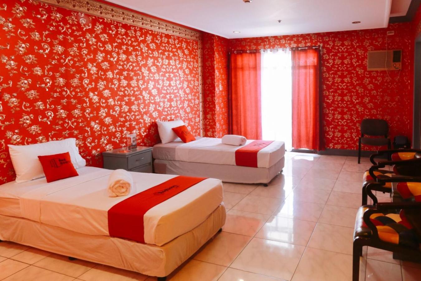 Reddoorz Plus @ Castle Chateau Iloilo Rom bilde